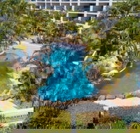 Ramada Resort by Wyndham Golden Beach - Airlie Beach Holiday
