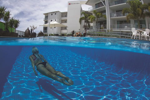 Ramada Hotel & Suites Ballina - Airlie Beach Holiday 1
