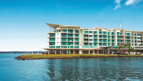 Ramada Hotel & Suites Ballina - Airlie Beach Holiday 2