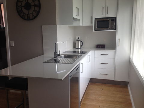 Shellharbour Village Escape - Airlie Beach Holiday 1