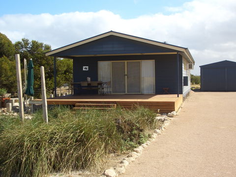Beach House At Moorowie - Airlie Beach Holiday 1