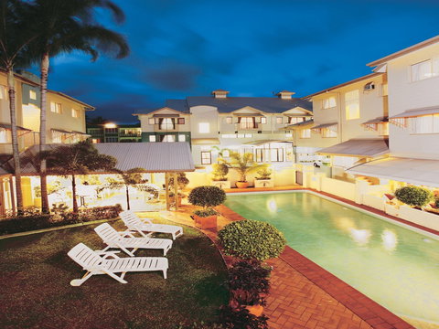 Cairns Queens Court - Airlie Beach Holiday 2