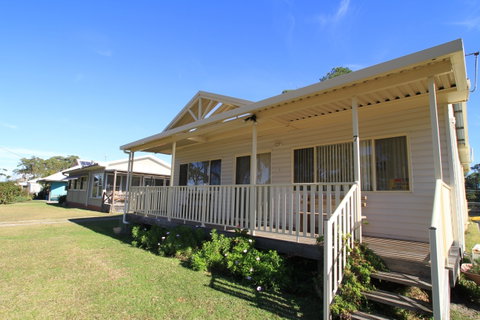 Cudmirrah Reef Cottage - Airlie Beach Holiday 0