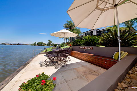 Edgewater Mulwala - Airlie Beach Holiday 0