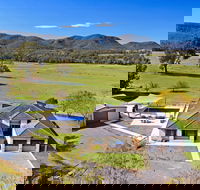 Hillbrook Estate - Airlie Beach Holiday
