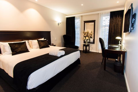 International Hotel Wagga Wagga - Airlie Beach Holiday 1