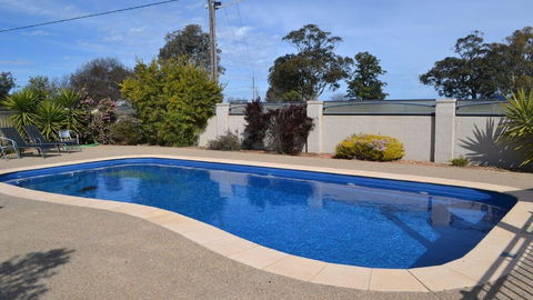 Kennedy Villas - Airlie Beach Holiday 1