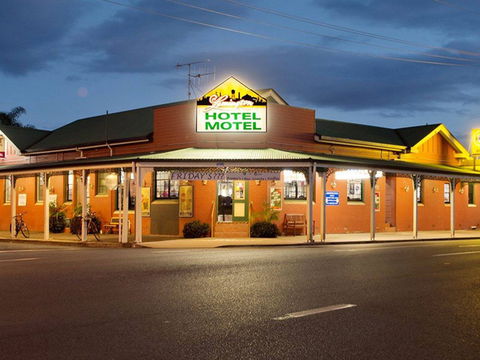 Lamington Hotel Motel - Airlie Beach Holiday 0