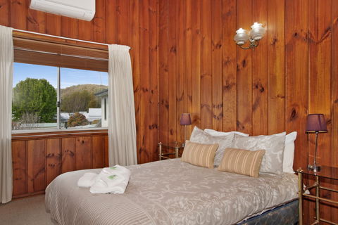 Le Chateau - Airlie Beach Holiday 2