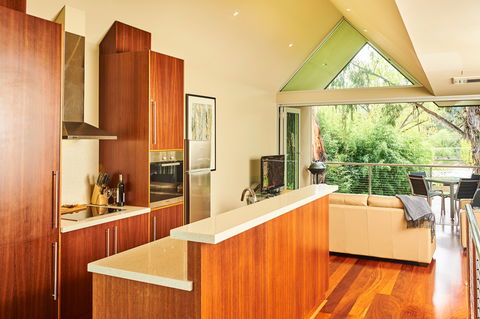 No. 6 Luxury Private Haven - Airlie Beach Holiday 2