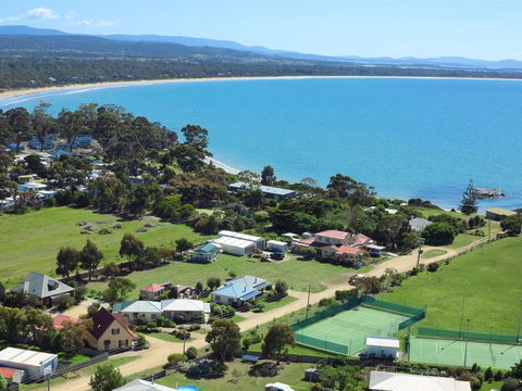 Swansea Cottages & Motel Suites - Airlie Beach Holiday 0