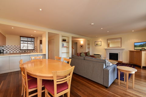 Villa Chambourcin - Airlie Beach Holiday 2