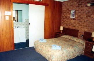 Maules Creek NSW Airlie Beach Holiday