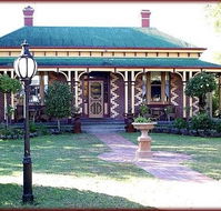 Tara House Bed and Breakfast - Airlie Beach Holiday