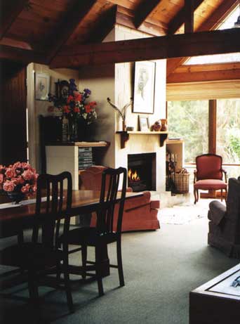 Lyre Bird Hill Winery And Guest House - Airlie Beach Holiday 2