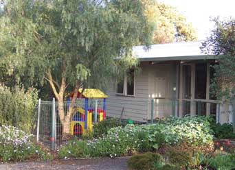 Lyre Bird Hill Winery And Guest House - Airlie Beach Holiday 4