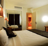 Golden Pebble Hotel - Airlie Beach Holiday