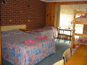 Orbost Country Roads Motor Inn - Airlie Beach Holiday 4