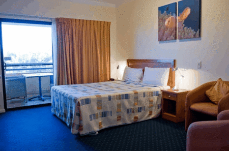 Kacys Bargara Beach Motel - Airlie Beach Holiday