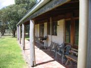 The Glen Farm Cottages - Airlie Beach Holiday 1