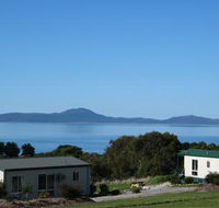 Tidal Dreaming Seaview Cottages - Airlie Beach Holiday