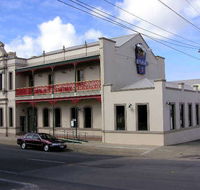 Mitchell River Tavern - Airlie Beach Holiday
