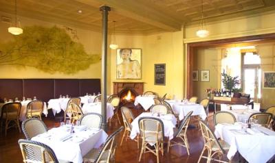 Healesville Hotel - Airlie Beach Holiday 1