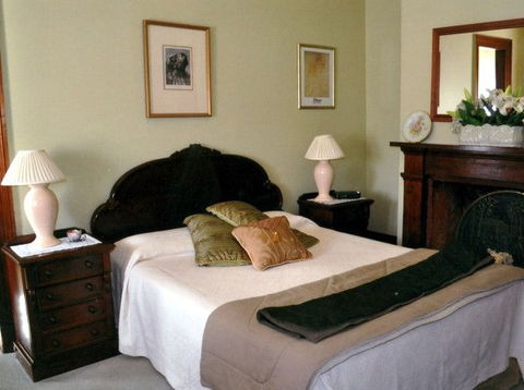 Victoria House Portland - Airlie Beach Holiday 2
