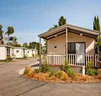 Airport Tourist Village Melbourne - Airlie Beach Holiday