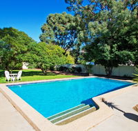 Wattle Motel - Airlie Beach Holiday
