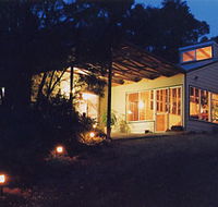 Silent Grove Cottage - Airlie Beach Holiday