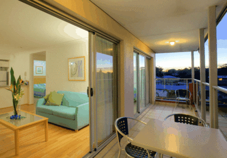 Shoal Bay Beachclub Apartments - Airlie Beach Holiday 4