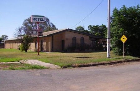 Wilcannia NSW Airlie Beach Holiday
