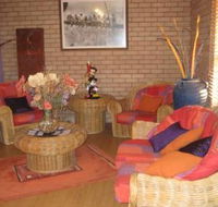 Cameo Inn Motel - Airlie Beach Holiday