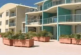 Waldorf Apartment Hotel - Airlie Beach Holiday