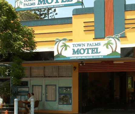 Town Palms Motel - Airlie Beach Holiday
