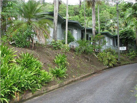 Tree Tops Lodge Cairns - Airlie Beach Holiday 1