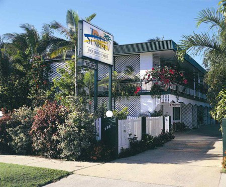 Tropic Sunrise Holiday Units - Airlie Beach Holiday 0