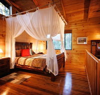 Ravensbourne Forest Chalets - Airlie Beach Holiday