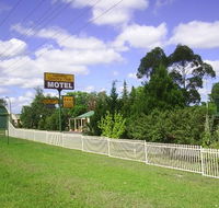 Camden Country Club Motel - Airlie Beach Holiday