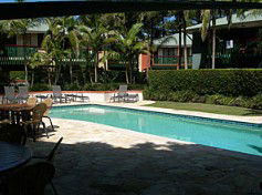 Crest Apartments Byron Bay - Airlie Beach Holiday 4