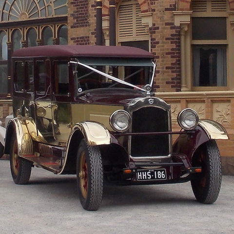 Vintage Fun Hire Cars - Airlie Beach Holiday 1