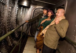 Titanic Theatre Restaurant - Airlie Beach Holiday 1