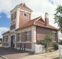 Merredin Town Hall - Airlie Beach Holiday