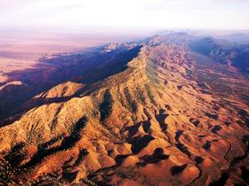 Flinders Ranges SA Airlie Beach Holiday
