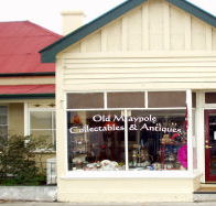 Old Maypole Collectables  Antiques - Airlie Beach Holiday