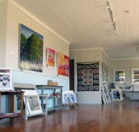 Tamar Valley Art Shack - Airlie Beach Holiday