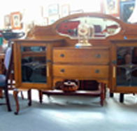 Ring Road Antique Centre - Airlie Beach Holiday
