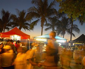 Mindil Beach Sunset Markets - Airlie Beach Holiday 0