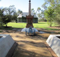 Mitchell War Memorial - Airlie Beach Holiday